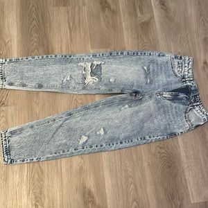 shein pants say small but definitely run a lot bigger and could fit L